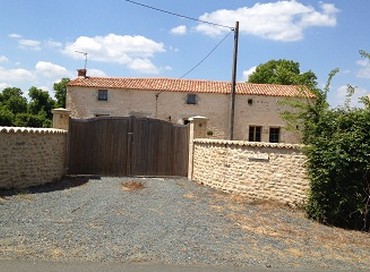 Gite with 4 bedrooms and heated Pool