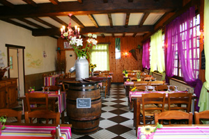l'Auberge-des-Trois-Provinces, Dining Room