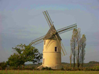 windmill gite 12 kilometers from Fontenay,le-Comte, Vendee